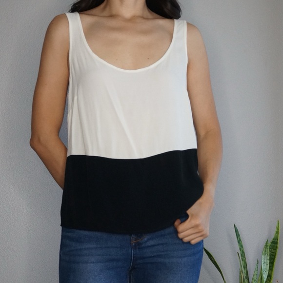 Black & White Tie Back Sleeveless Color Block Top by Forever 21 Size XS - Picture 3 of 10